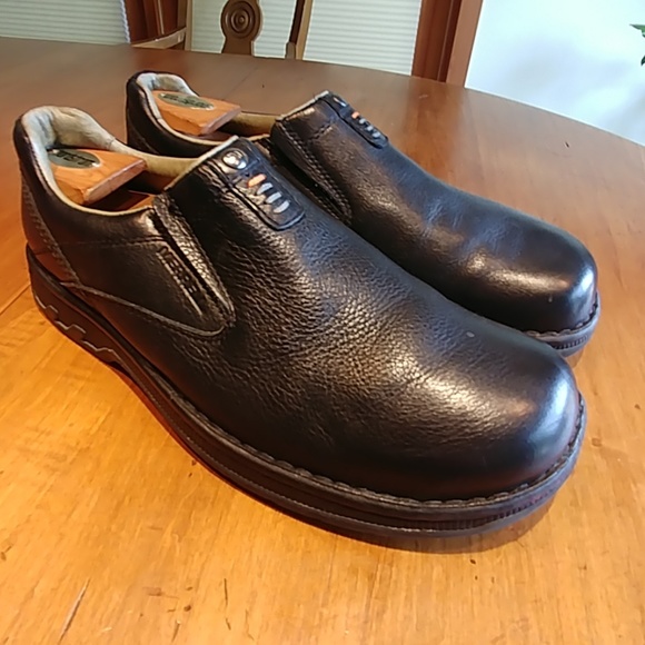 merrell world traveler